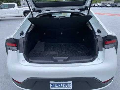 Certified 2023 Toyota Prius LE AWD/4WD image 12