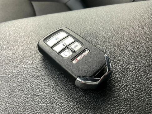 Used 2020 Honda Accord Sport image 11