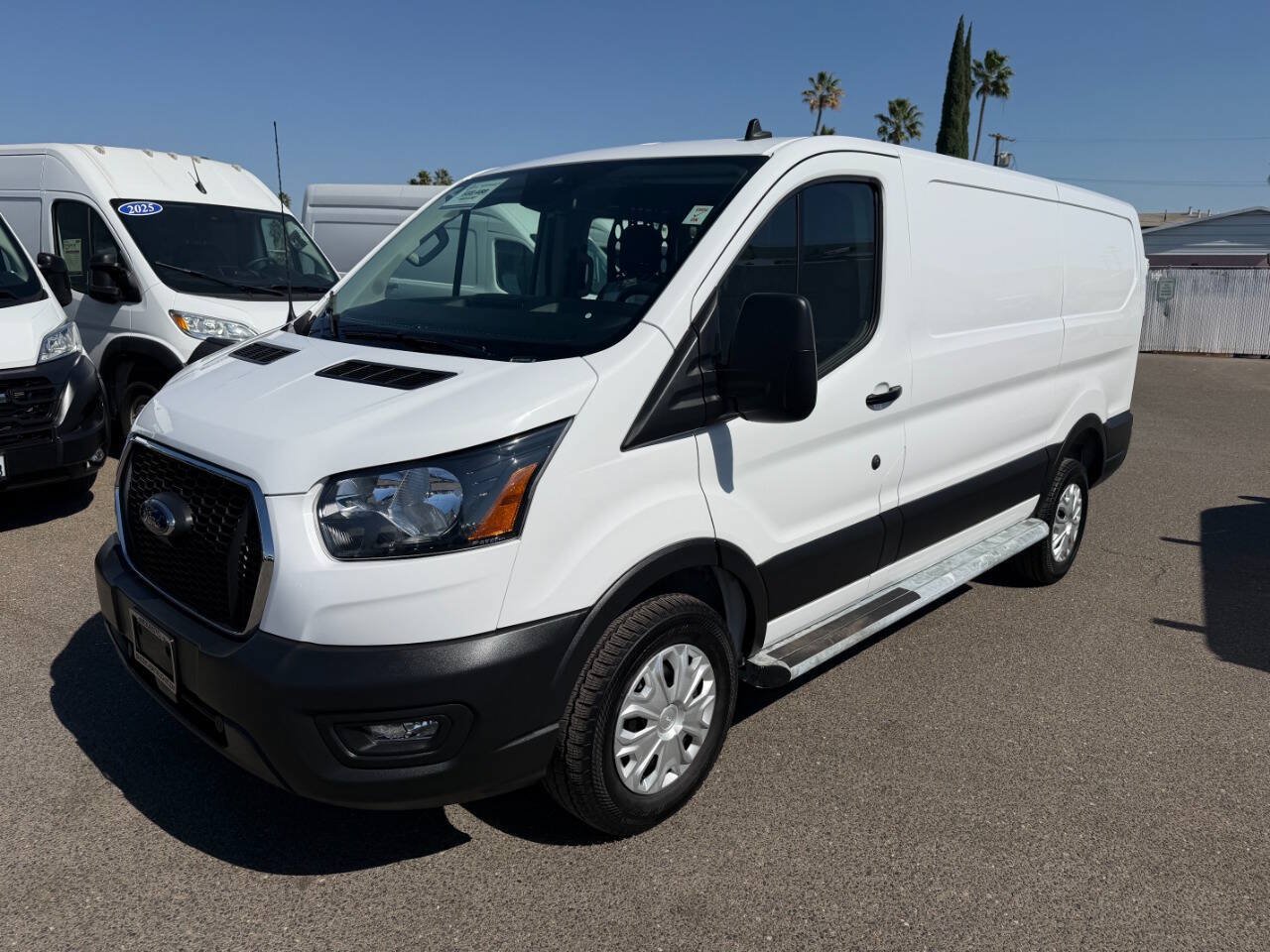 Used 2025 Ford Transit 250 Low Roof w/ Exterior Upgrade Package RWD image 4