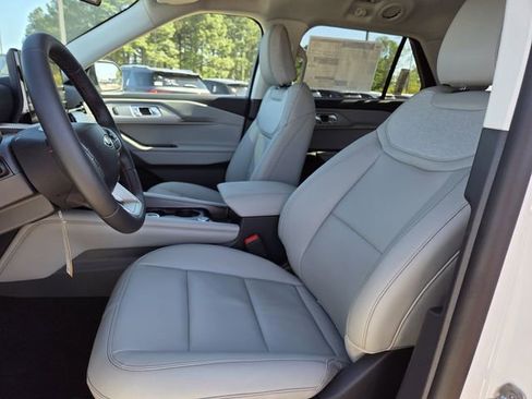 New 2026 Ford Explorer Active image 11