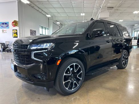 Used 2024 Chevrolet Tahoe RST w/ Sport Performance Package image 3