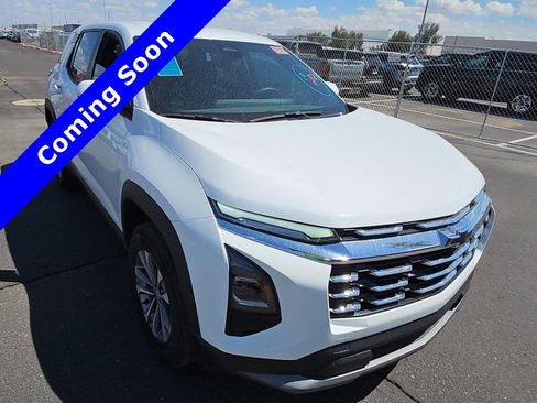 Used 2025 Chevrolet Equinox LT image 11