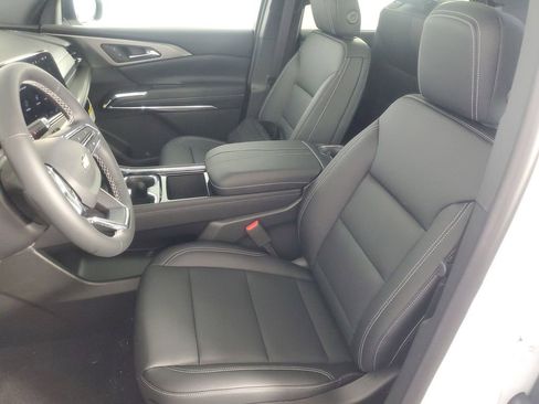 New 2026 Chevrolet Traverse LT w/ Sun and Wheel Package image 13