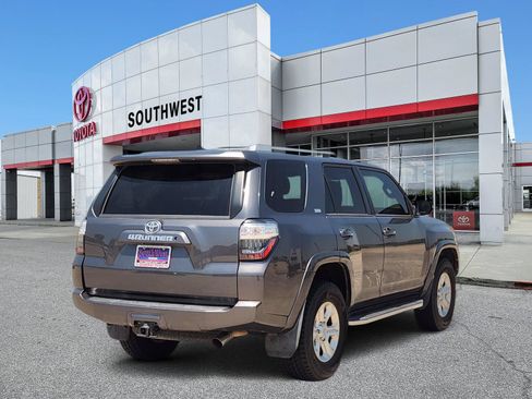 Used 2018 Toyota 4Runner SR5 Premium AWD/4WD image 5