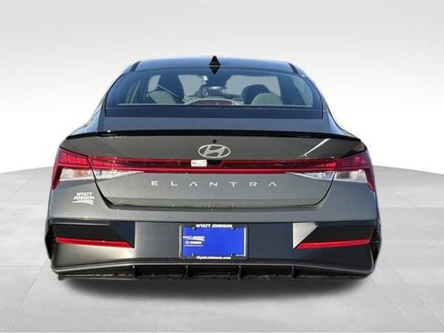 New 2026 Hyundai Elantra SEL Sport image 4