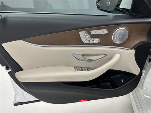 Used 2019 Mercedes-Benz E 300 4MATIC image 18