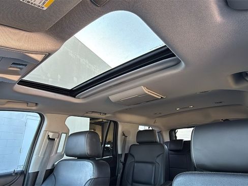 Used 2018 Chevrolet Tahoe Premier image 12