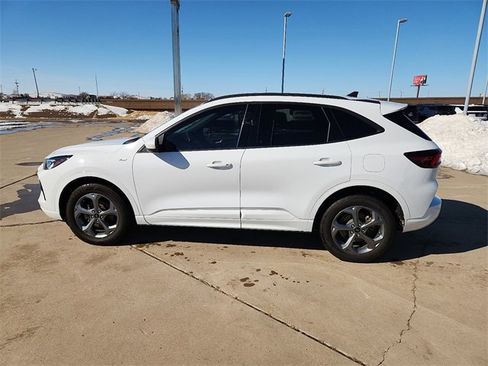 Used 2023 Ford Escape ST-Line Select image 2