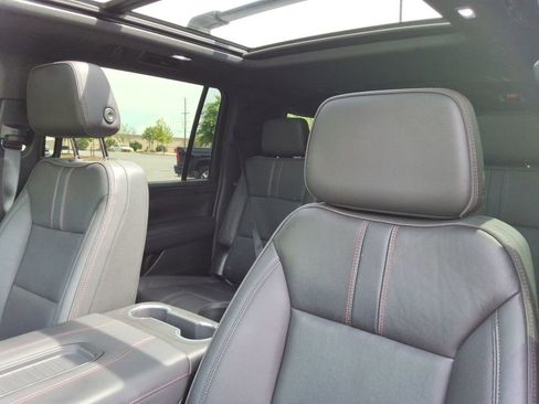 Certified 2023 Chevrolet Suburban RST w/ Luxury Package AWD/4WD image 24