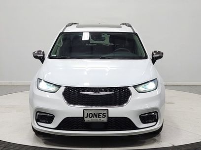 Used 2023 Chrysler Pacifica Limited