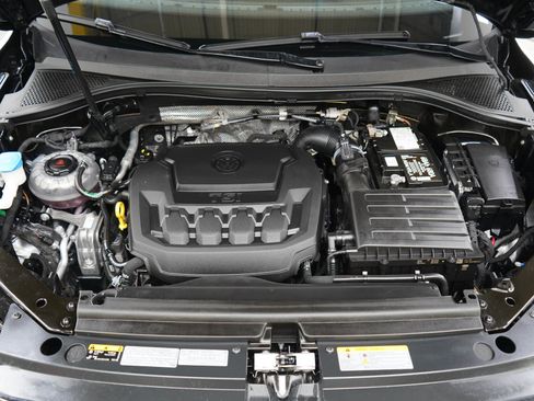 Used 2021 Volkswagen Tiguan SEL w/ 2-Row Tiguan MDO Package AWD/4WD image 30