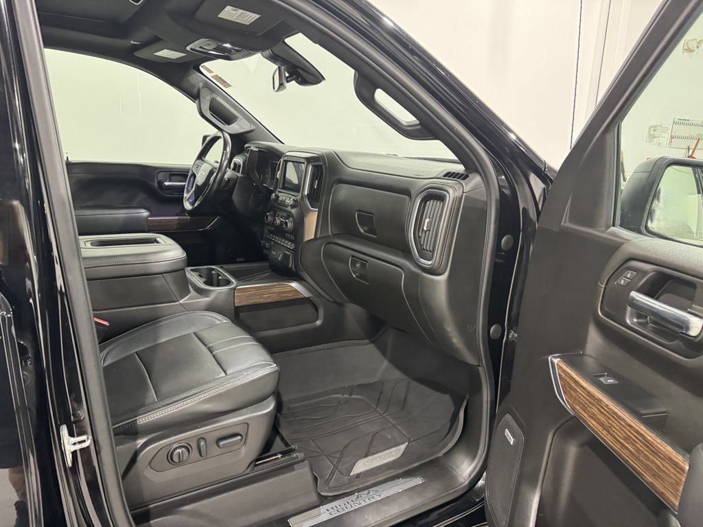 Used 2022 Chevrolet Silverado 1500 High Country w/ Safety Package II AWD/4WD image 22