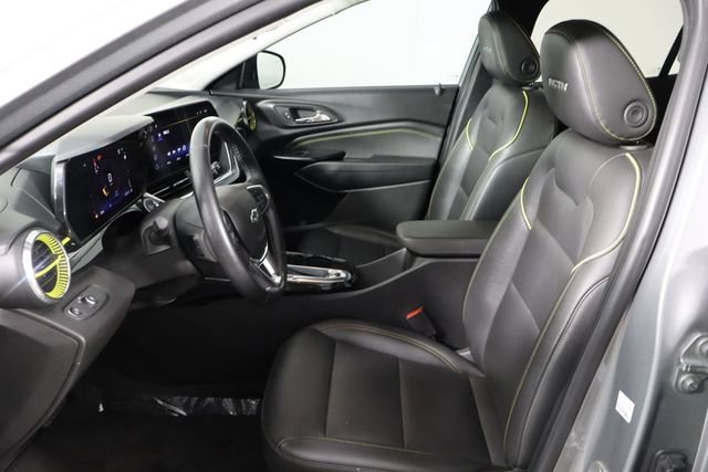 Used 2025 Chevrolet Trax ACTIV w/ Driver Confidence Package FWD image 14