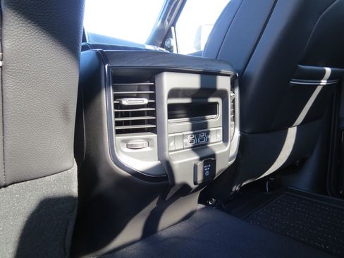 New 2026 RAM 2500 Limited AWD/4WD image 19