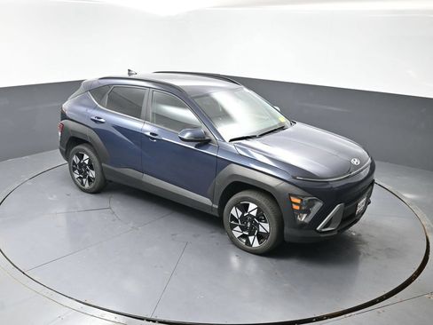 Used 2025 Hyundai Kona SEL AWD/4WD image 16