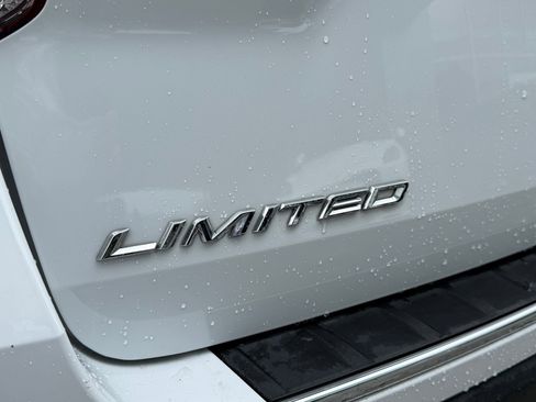 Used 2020 Ford Explorer Limited w/ Class III Trailer Tow Package image 15