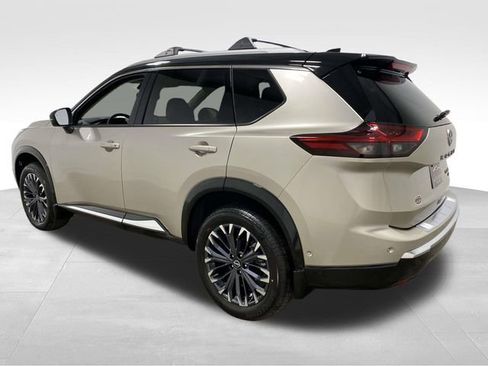 New 2026 Nissan Rogue Platinum image 4