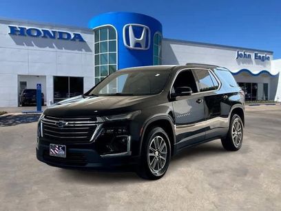 Used 2023 Chevrolet Traverse LT