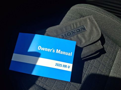 Certified 2025 Honda HR-V LX image 25