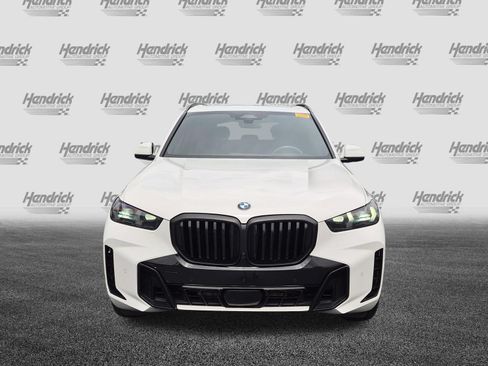 Used 2024 BMW X5 sDrive40i w/ M Sport Package RWD image 3