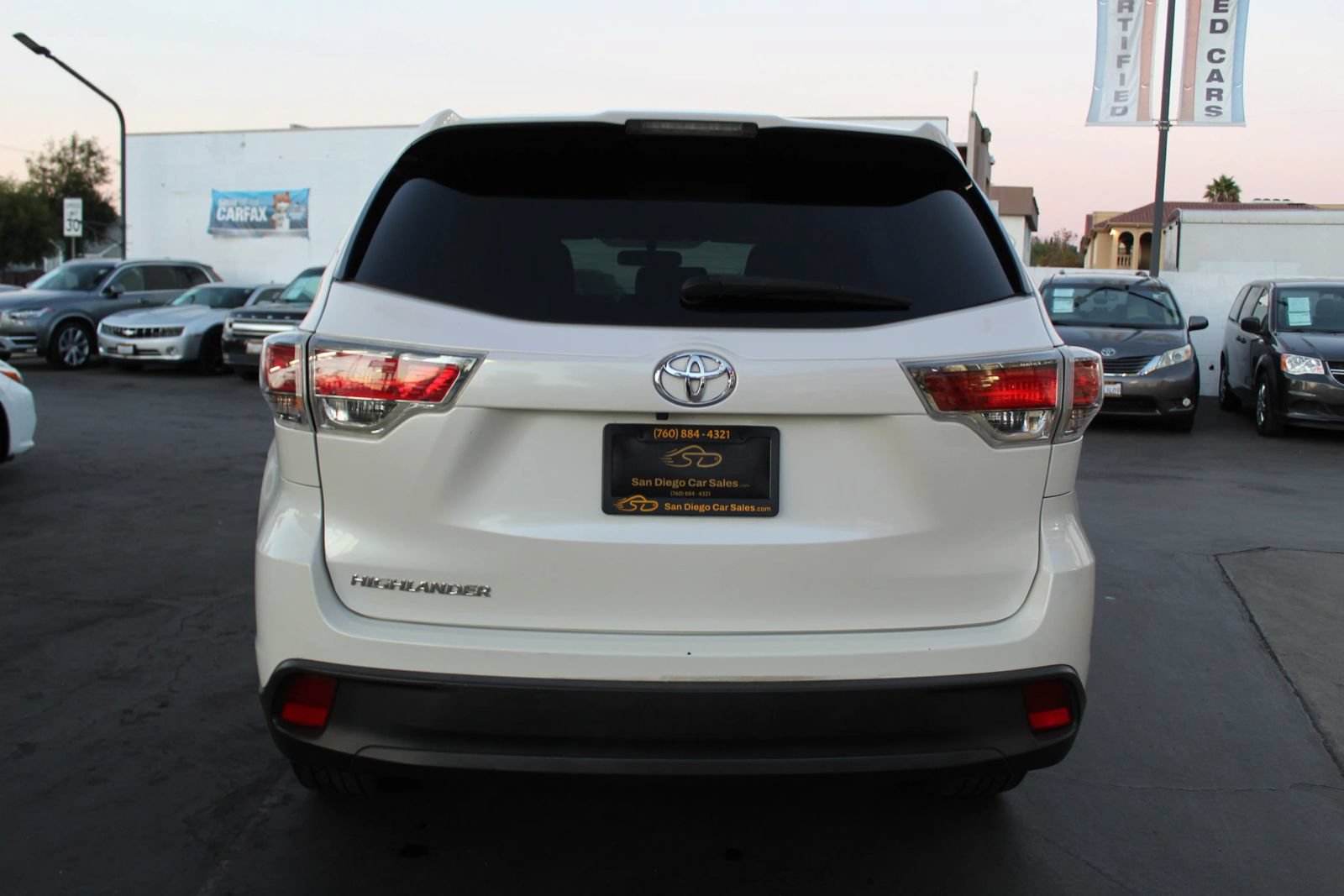 Used 2016 Toyota Highlander LE FWD image 4