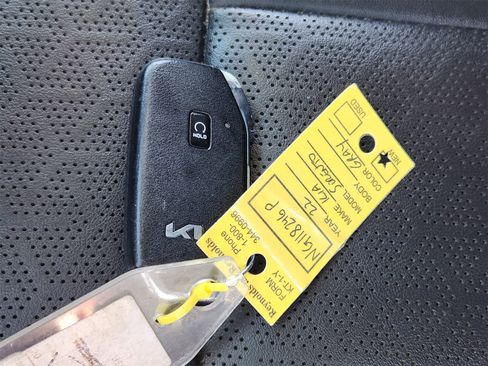 Used 2022 Kia Sorento EX w/ Panoramic Sunroof Package image 33