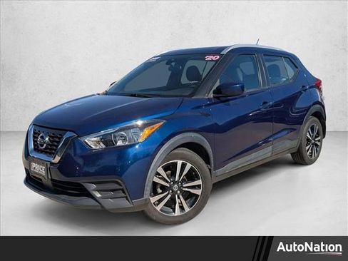 Used 2020 Nissan Kicks SV image 1