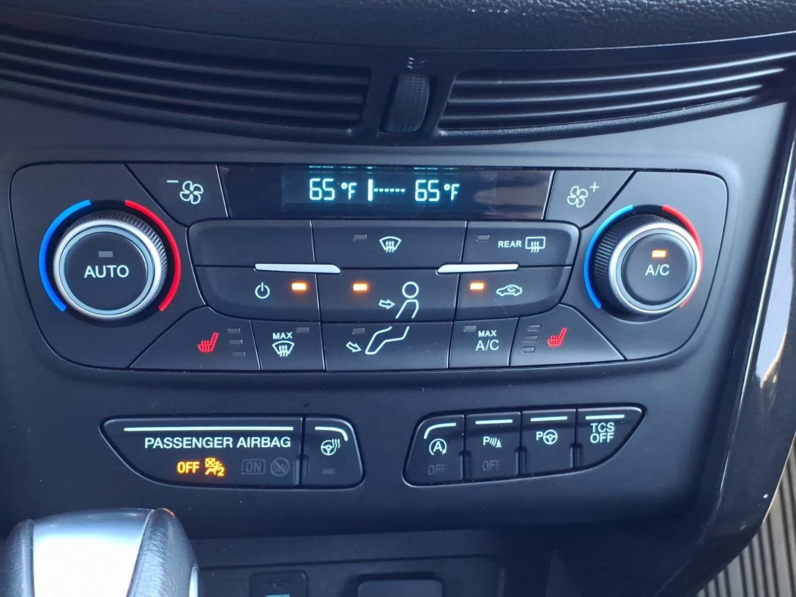 Used 2019 Ford Escape Titanium AWD/4WD image 7