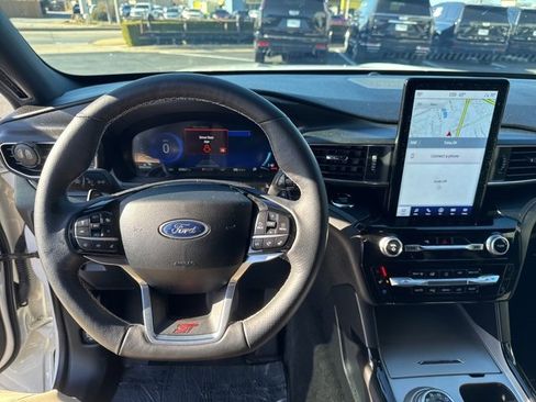 Used 2024 Ford Explorer ST w/ Equipment Group 401A image 18