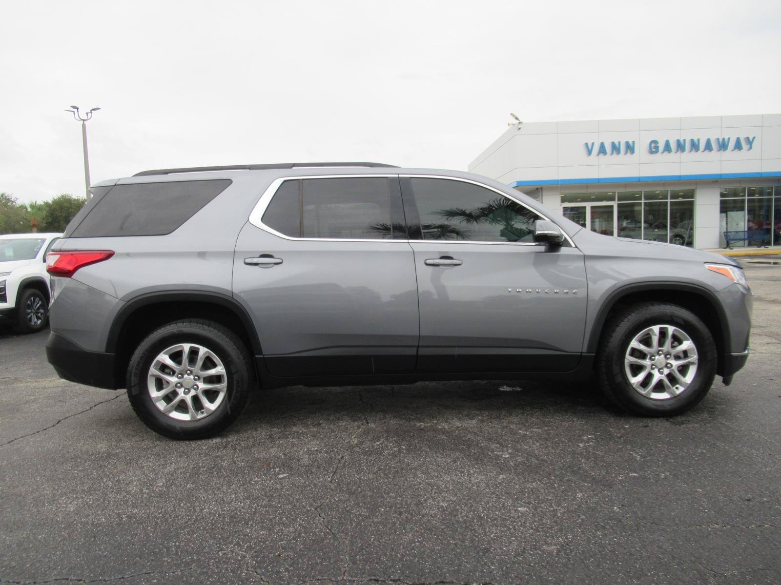 Used 2020 Chevrolet Traverse LT FWD image 5