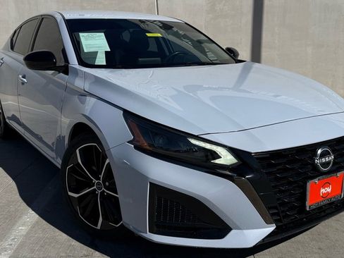 Used 2023 Nissan Altima 2.5 SR image 1