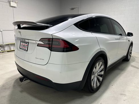 Used 2019 Tesla Model X Long Range AWD/4WD image 5