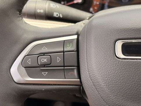 Used 2025 Jeep Compass Limited AWD/4WD image 27