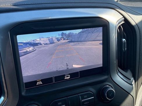 Used 2021 Chevrolet Silverado 1500 LT w/ Z71 Off-Road Package image 6