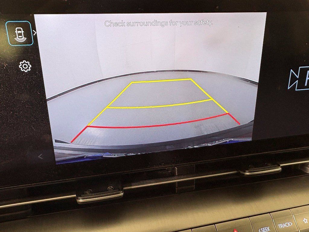 Used 2025 Hyundai Kona SEL FWD image 31