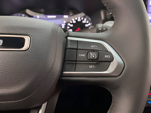 Used 2026 Jeep Compass Latitude AWD/4WD image 33