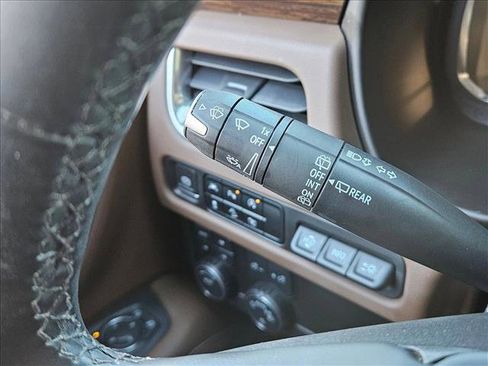 Used 2023 Chevrolet Tahoe High Country w/ Premium Package 2 image 14