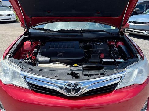 Used 2013 Toyota Camry XLE FWD image 29