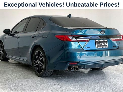 Used 2025 Toyota Camry XSE FWD image 13
