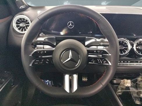 New 2024 Mercedes-Benz GLB 250 image 11