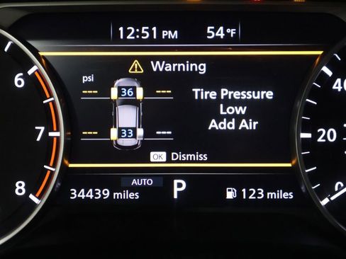 Used 2023 Nissan Rogue S image 37