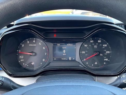 Used 2024 Chevrolet Trax LS w/ LS Convenience Package FWD image 21