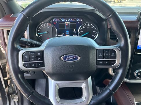 Used 2024 Ford Expedition Limited AWD/4WD image 16