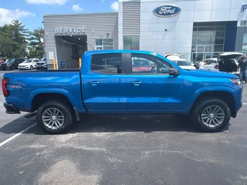 Used 2023 Chevrolet Colorado LT AWD/4WD image 13