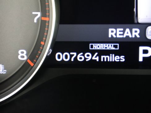 Used 2024 Mitsubishi Outlander ES image 17