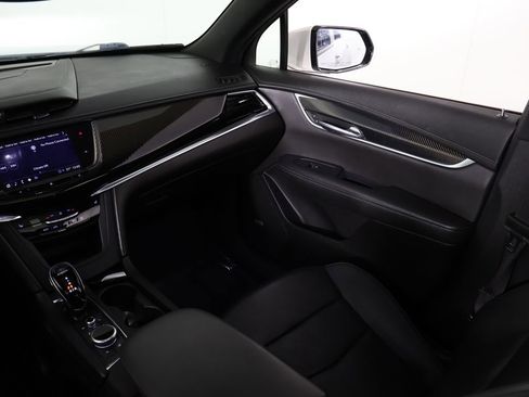 Used 2021 Cadillac XT6 Sport AWD/4WD image 40