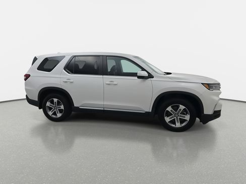 Certified 2025 Honda Pilot EX-L image 4