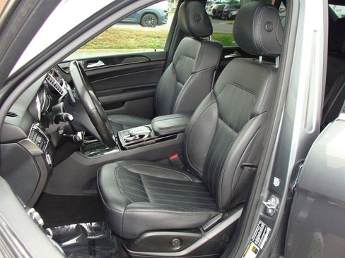 Used 2019 Mercedes-Benz GLE 400 4MATIC image 7