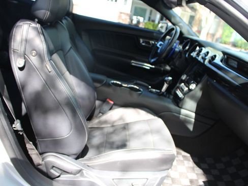 Used 2016 Ford Mustang GT Premium image 14