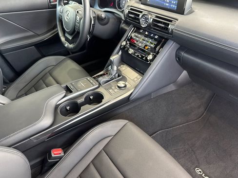 Used 2025 Lexus IS 350 F Sport RWD image 19